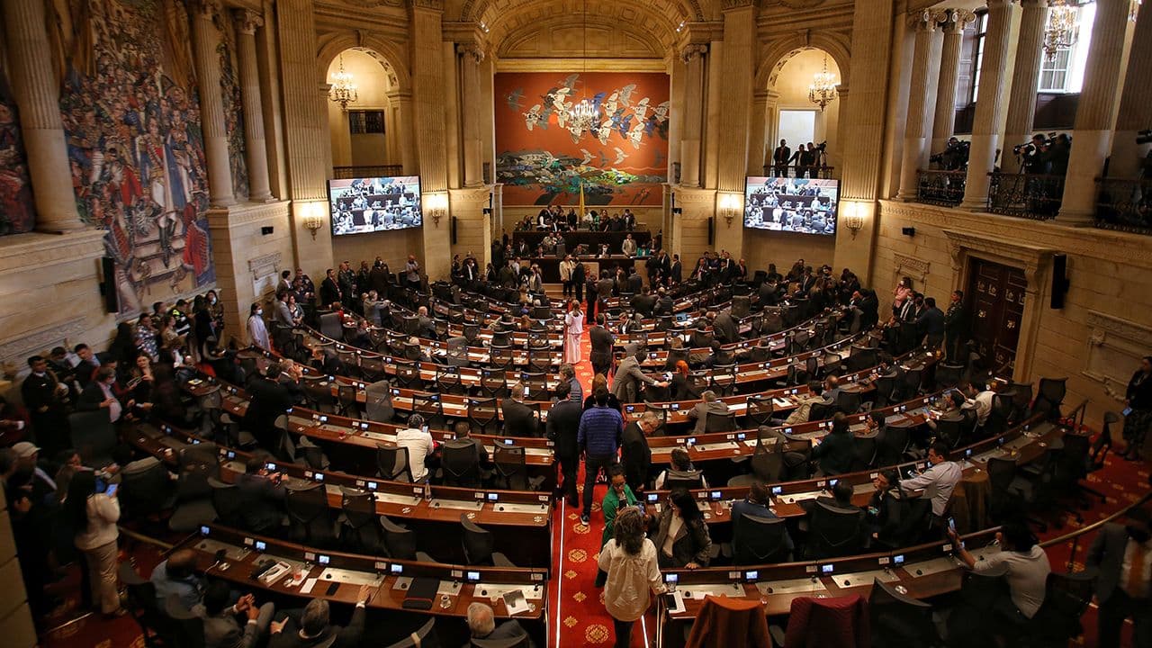 Corte explica por qué servidores elegidos por voto popular ya no podrán renunciar a sus cargos para aspirar al Congreso