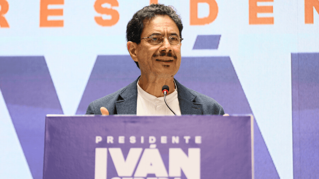 Iván Cepeda anuncia denuncia penal contra Abelardo de la Espriella por presunto uso irregular de recursos de la salud