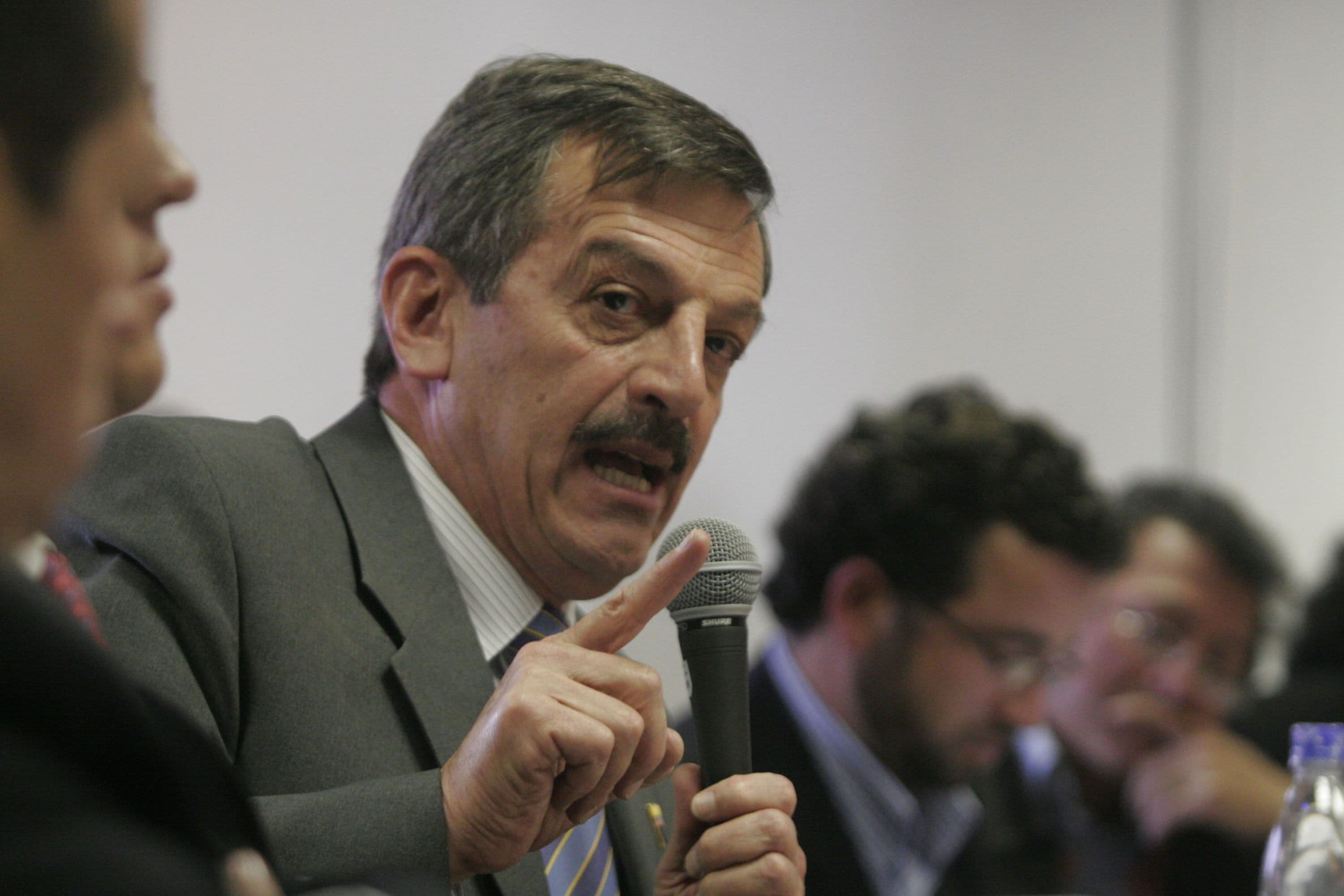 Caso del magistrado Carlos Horacio Urán llega a Miami: Plazas Vega enfrentará juicio civil
