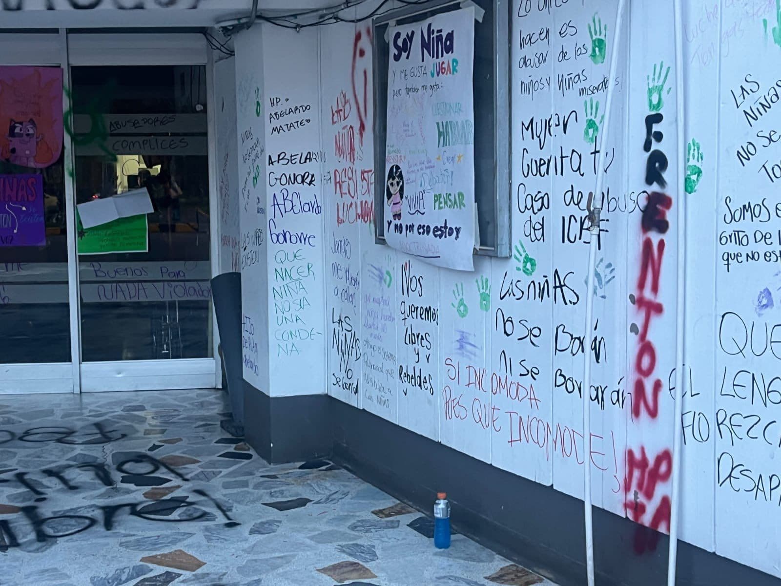 Susana Muhamad se defiende de la acusación de estar detrás de las protestas y el presunto vandalismo contra el ICBF: “Yo sí estuve ayer acompañando a las niñas, a los niños y a la juventud”