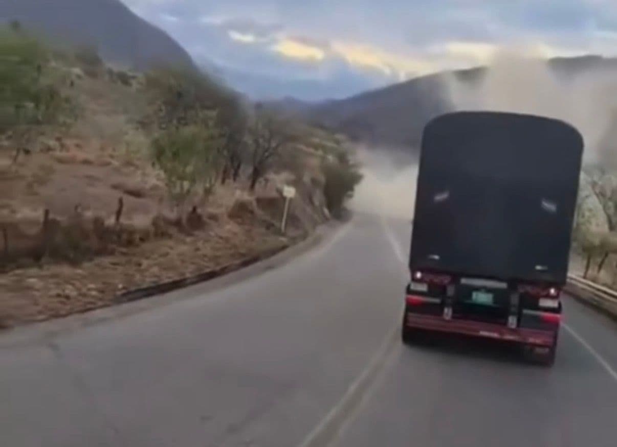 Atentado en la vía panamericana. Foto: Captura de video.