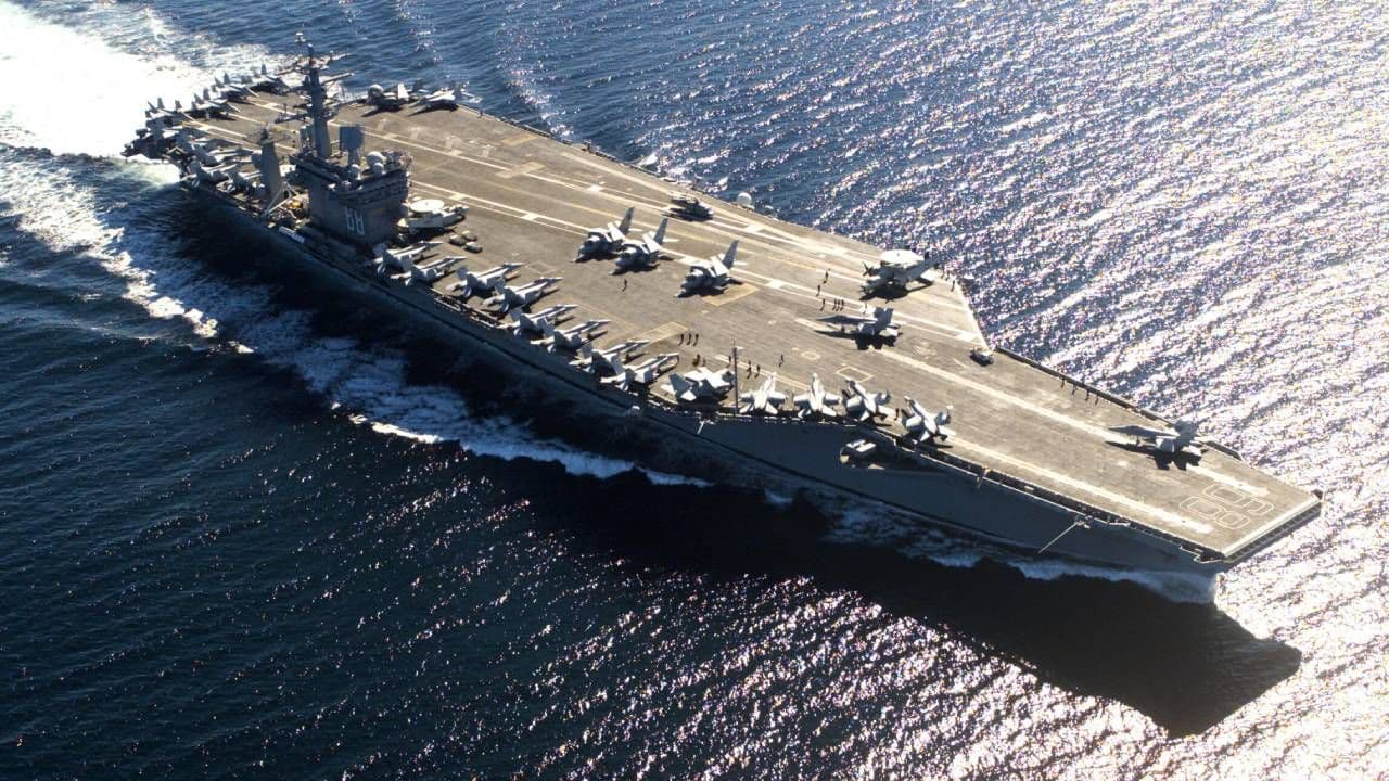 Así es el USS Nimitz, el portaviones que Estados Unidos desplegó en el Caribe frente a Cuba