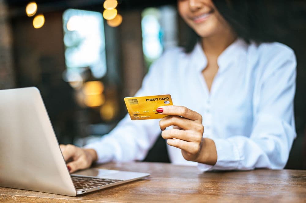 Los bancos podrán cobrarle más por usar la tarjeta de crédito: subió la tasa de usura para agosto