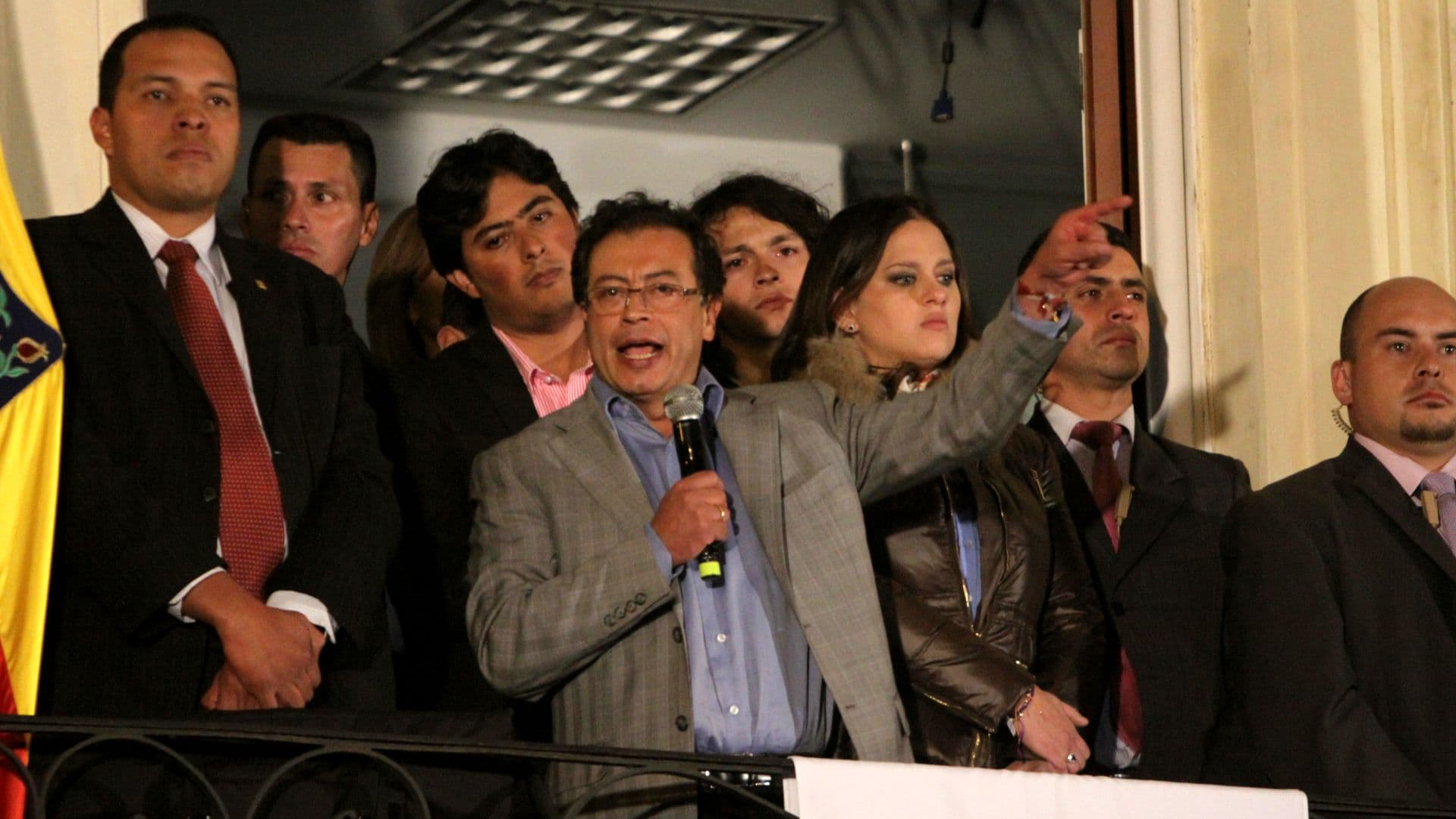 photologuephotos2023-04gustavo_petro_vuelve_a_pedir_renuncia_de_su_equipojpg