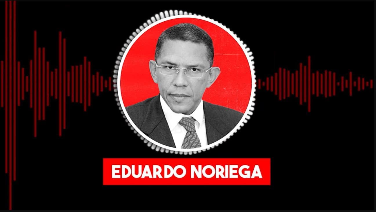 photologuephotos2023-08julio_sanchez_cristo_entrevista_a_eduardo_noriegajpg