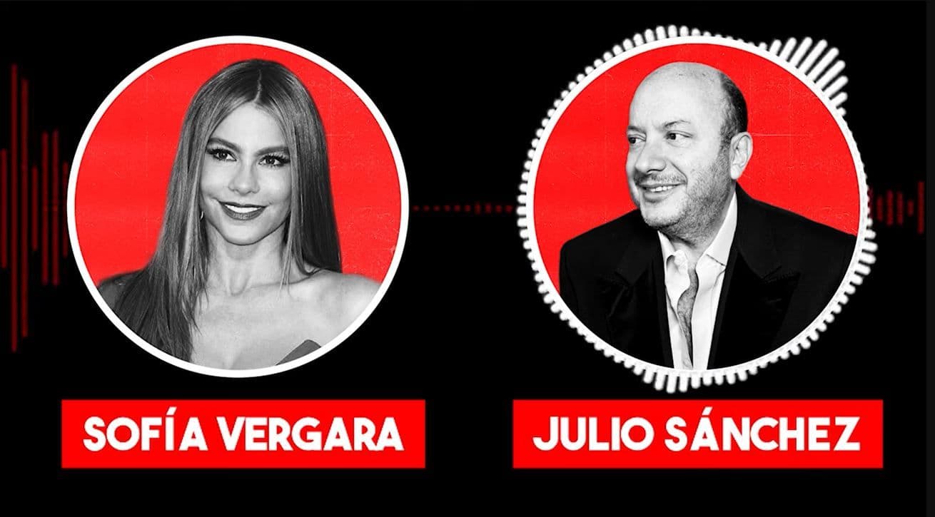 photologuephotos2023-07julio_sanchez_cristo_entrevista_a_sofia_vergarajpg