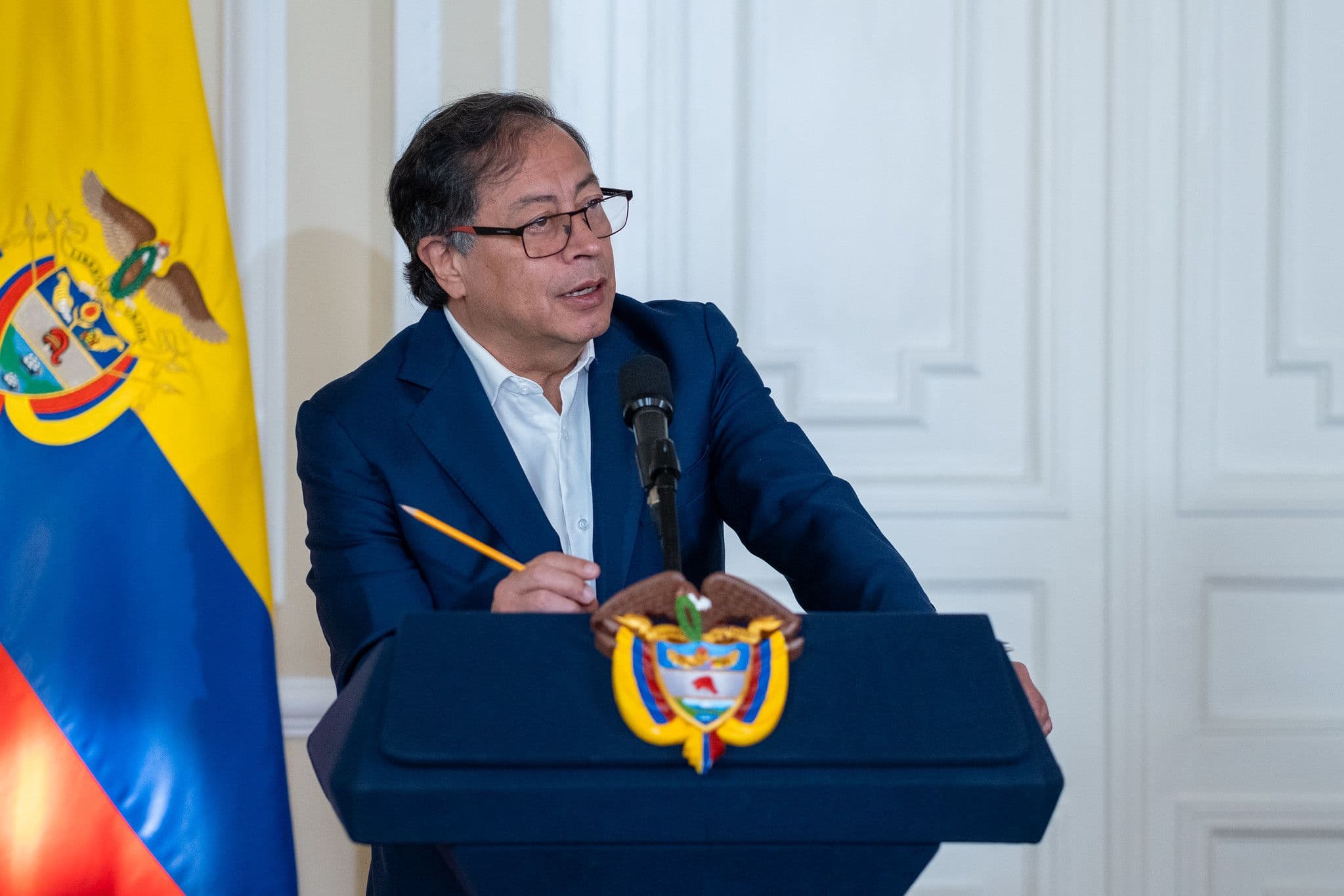 photologuephotos2023-08petro_presidencia_colombia_bancosjpg