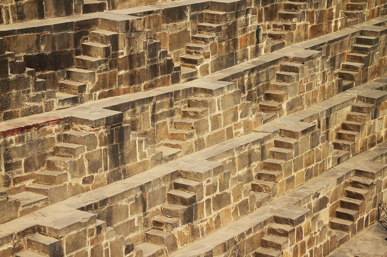 photologuephotos2023-10escalones-chand-baorijpg