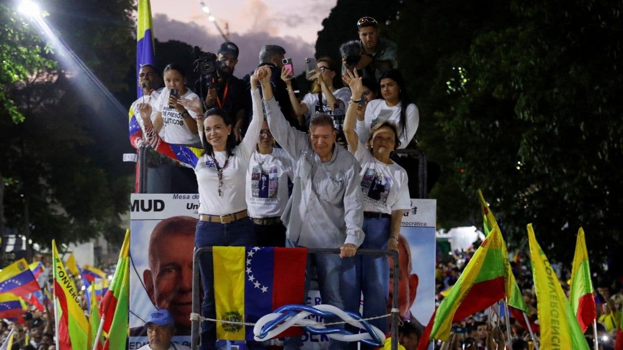photologuephotos2024-07venezuelatomacaracas1jpg