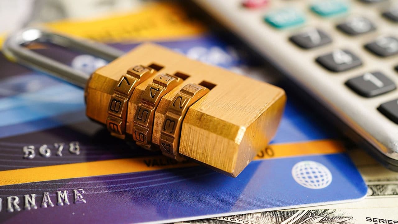 photologuephotos2025-02tarjetas_de_credito_freepik_2jpg