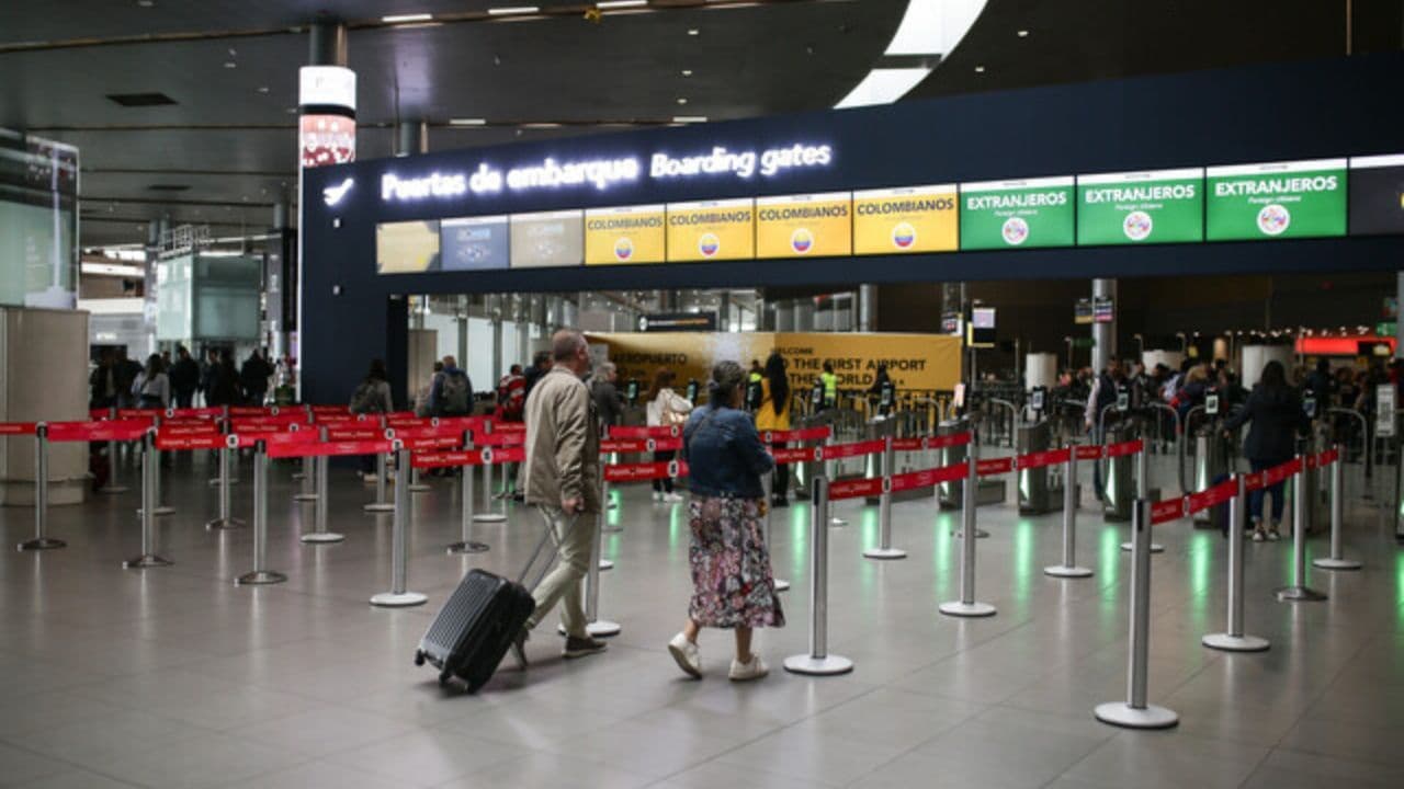 photologuephotos2025-05control_migratorio_aeropuertos_del_paisjpg