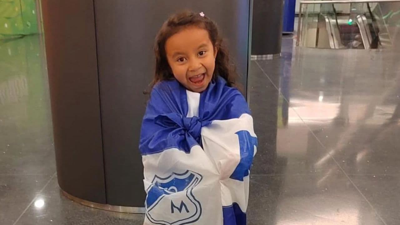 photologuephotos2025-06la_historia_de_salome_basto_la_pequena_hincha_de_millonarios_que_al_fin_recibira_el_rinon_que_esperabajpg photologuephotos2025-06la_historia_de_salome_basto_la_pequena_hincha_de_millonarios_que_al_fin_recibira_el_rinon_que_esperabajpg