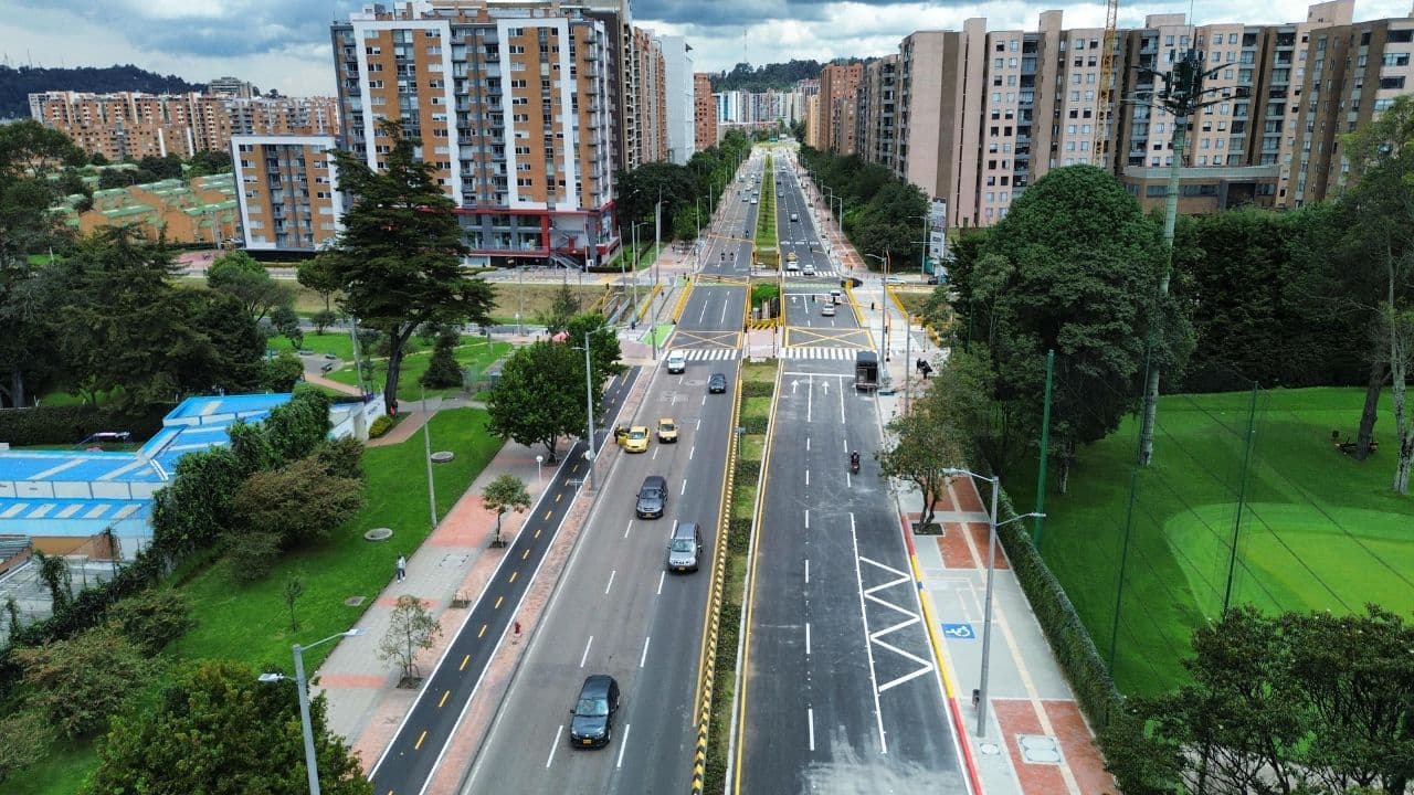 photologuephotos2025-05nueva_avenida_bogjpg