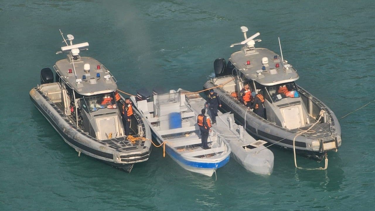 photologuephotos2025-07armada_nacional_semisumergiblejpg