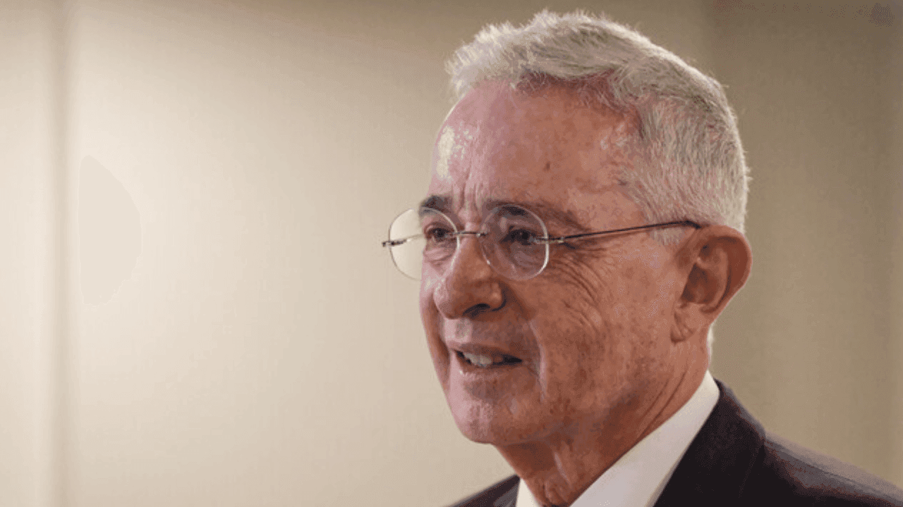 photologuephotos2025-05alvaro_uribe_expresidente_y_exsenador_de_colombiapng