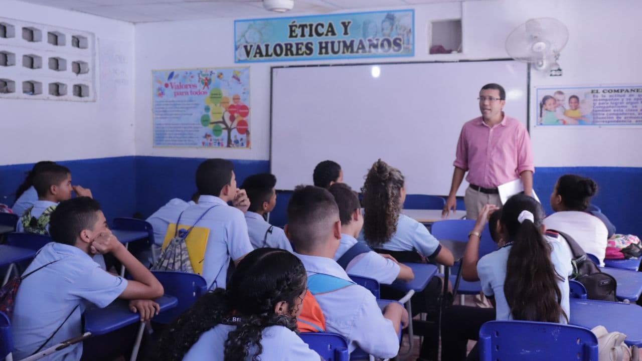 photologuephotos2025-07estudio_sin_madrugon_que_propone_y_como_va_el_tramite_de_la_ley_que_cambiaria_el_horario_de_ingreso_a_colegiosjpg