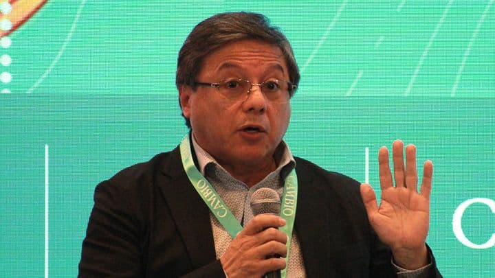 Carlos Acero1