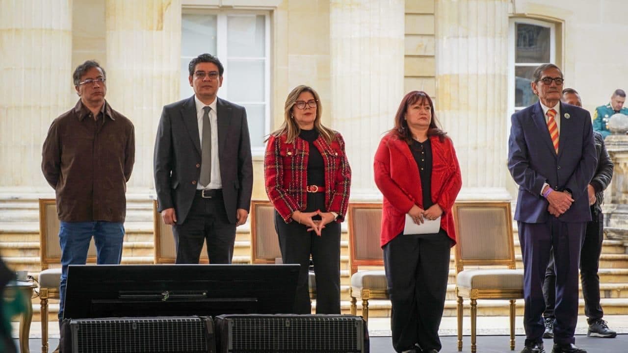 Acto de excusas públicas al Colectivo de Abogados José Alvear Restrepo 2