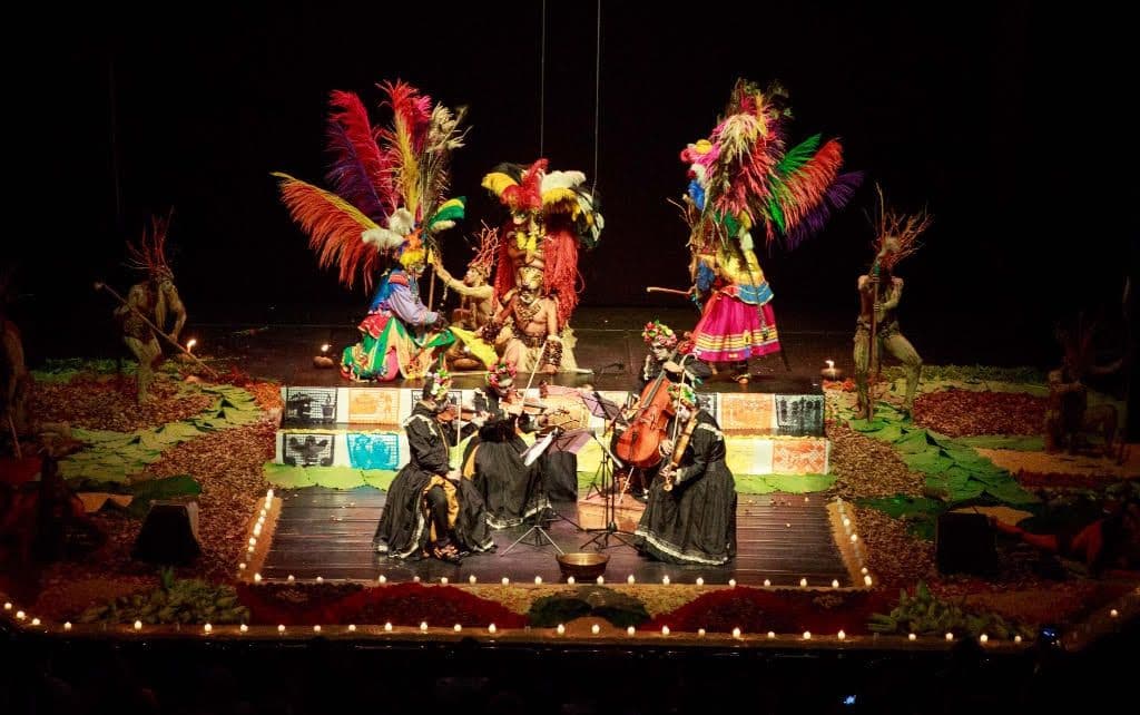 Altar de Muertos Altar de Muertos