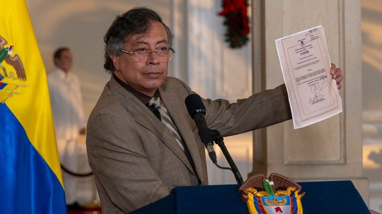 Investigaciones de Comisión de Acusaciones sobre presidente Gustavo Petro