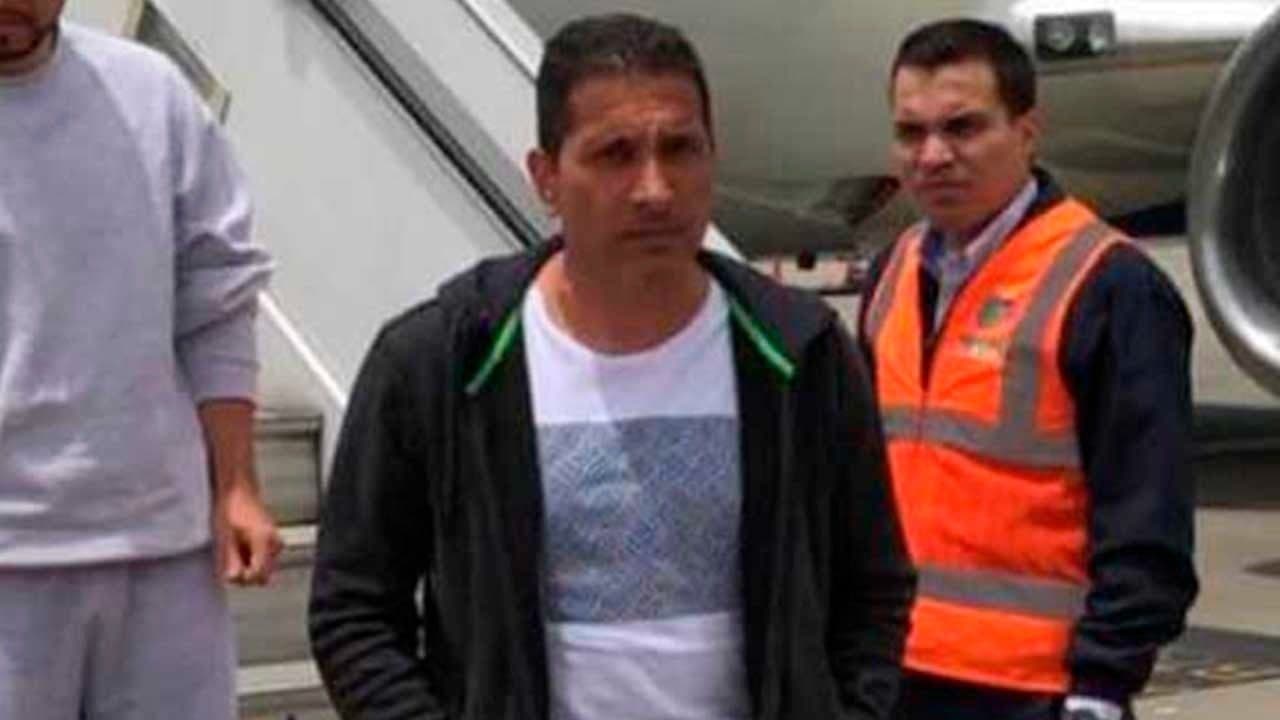 Juan Carlos Ramírez, alias manicomio. Juan Carlos Ramírez, alias manicomio.