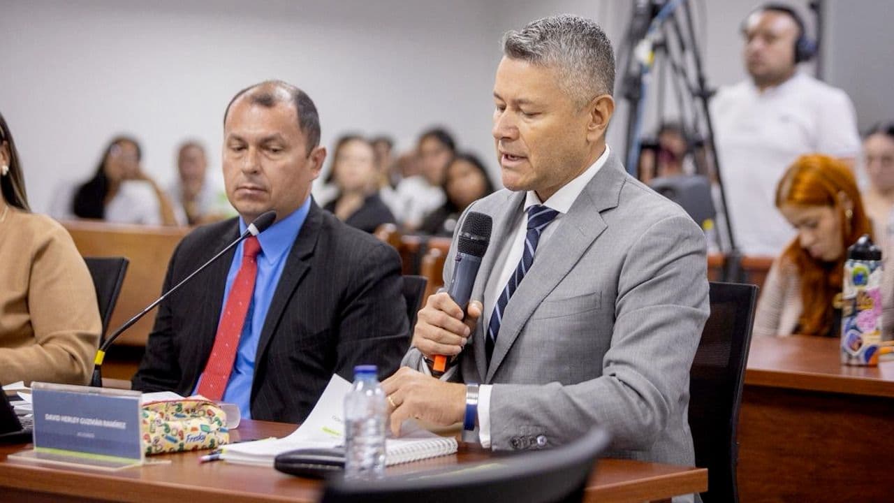 Coronel David Guzmán.