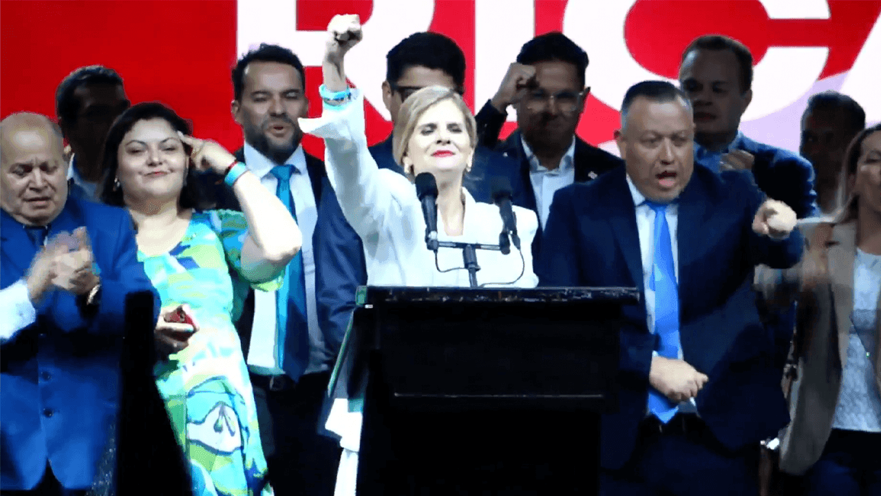Laura Fernández celebra su victoria en primera vuelta en las elecciones de Costa Rica 2026