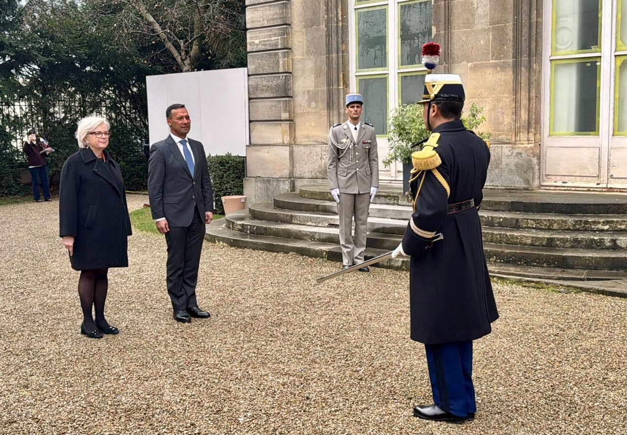 Visita ministro Francia