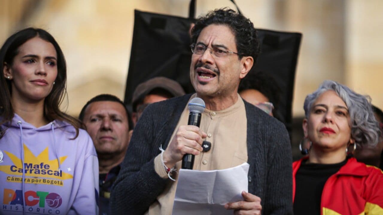 Iván Cepeda en acto público Iván Cepeda en acto público