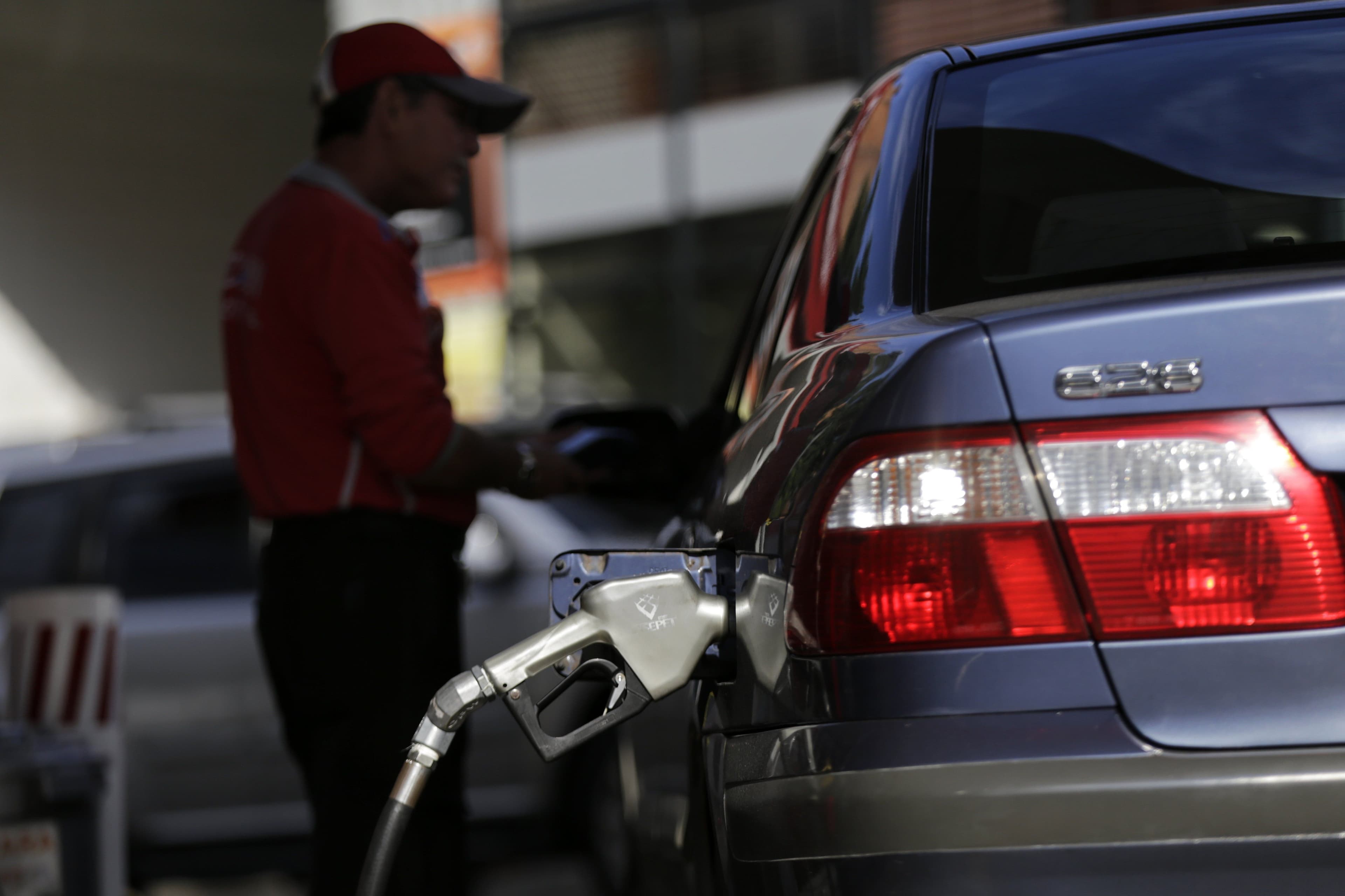 posible reducción en el precio de la gasolina