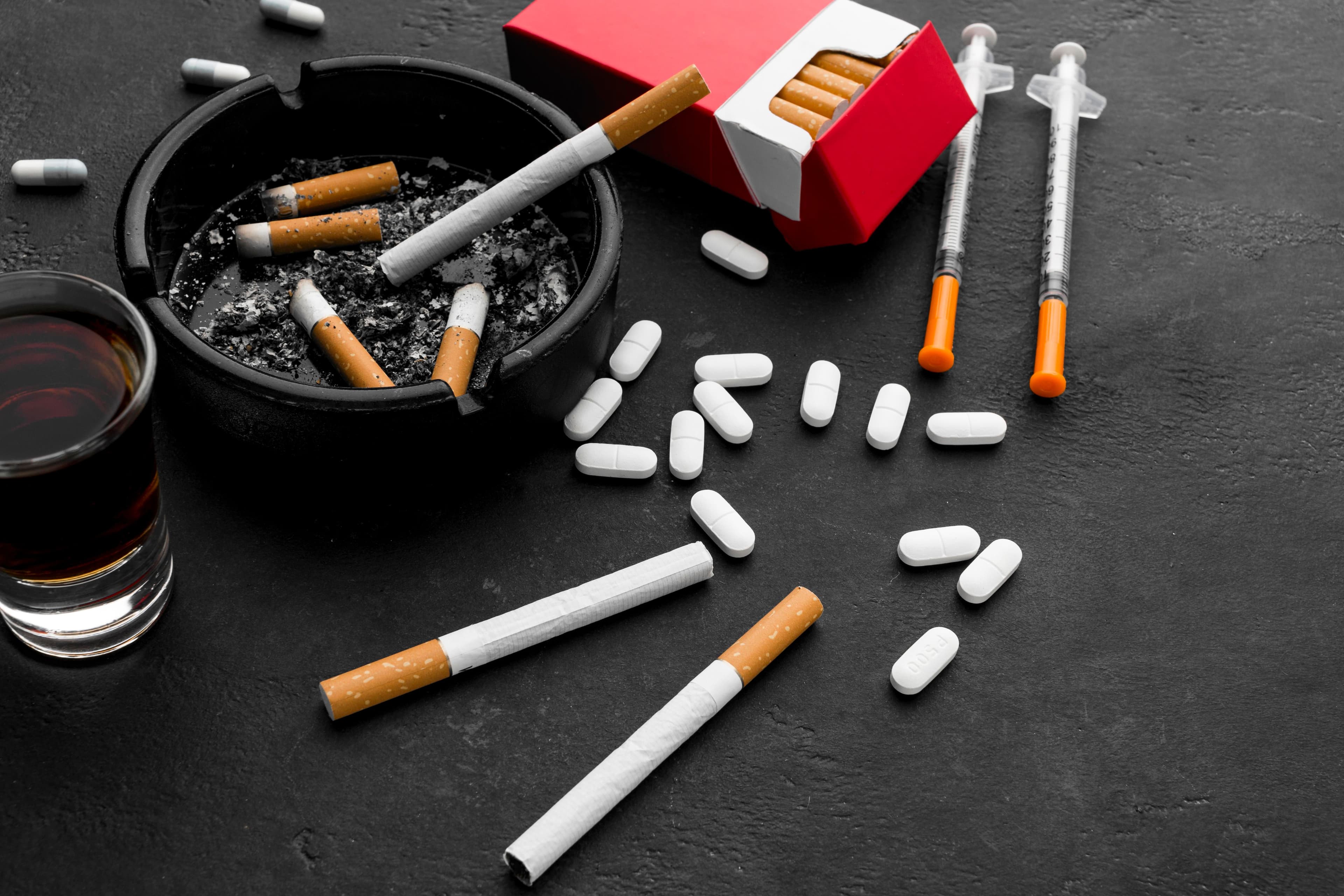 Drogas + Cigarrillos + Alcohol