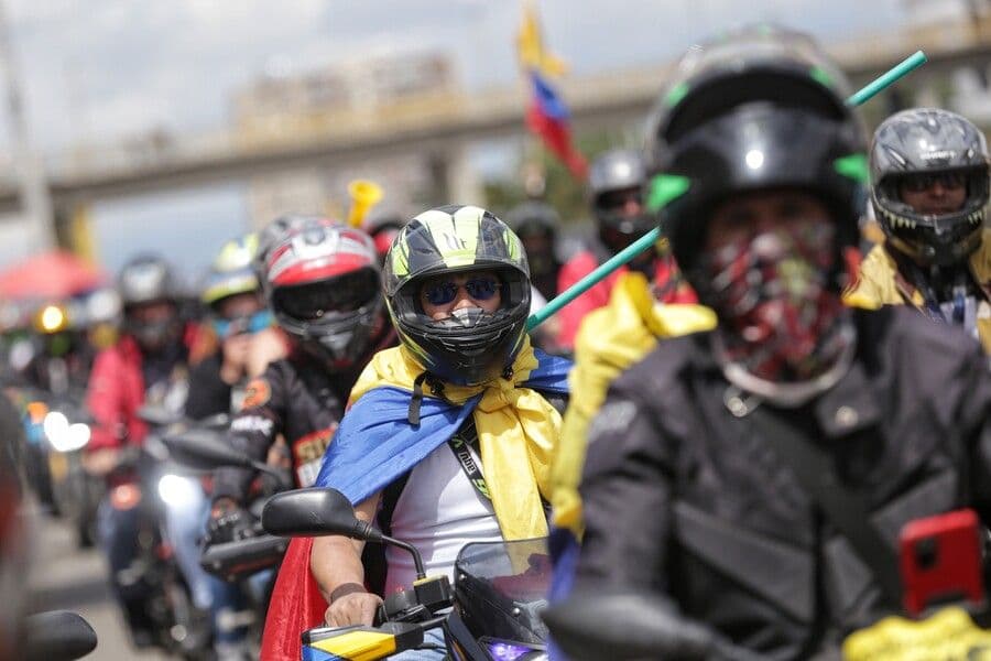 photologuephotos2023-05motos_ventas_colombiajpg