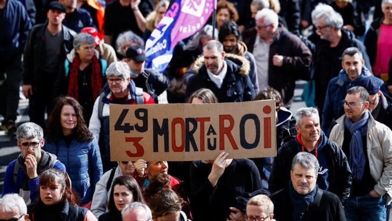 photologuephotos2023-03francia_protestasjpg