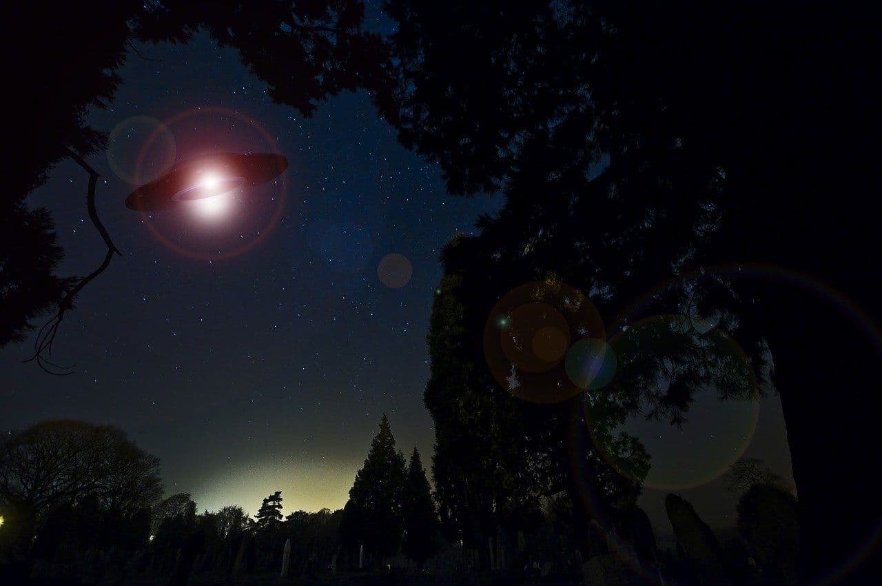 photologuephotos2023-03ufo-gb36aca400_1280jpg