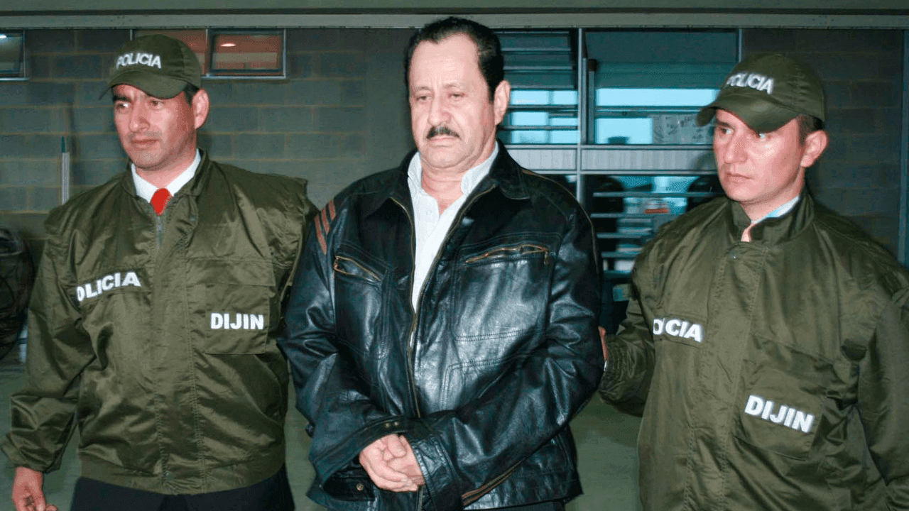 Condenan a Hernán Giraldo, exjefe paramilitar, por abusar de tres menores mientras estaba preso