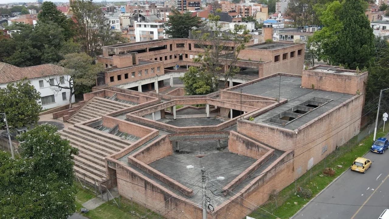 Más allá de las escaleras de Salmona: el inacabado Exploratorio Nacional