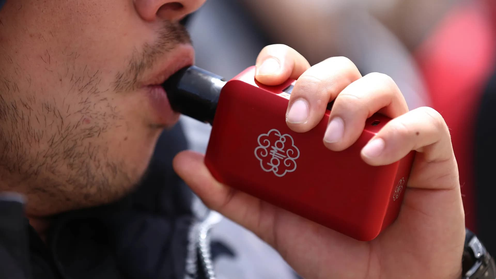 Bogotá alertó por el aumento del uso de vapeadores entre jóvenes y reforzó acciones de prevención. Créditos: Colprensa