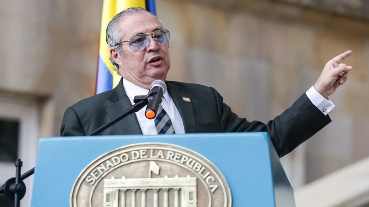 “No apoyó las iniciativas del Ejecutivo”: por falta de pruebas Iván Name podría esquivar la muerte política por el caso UNGRD