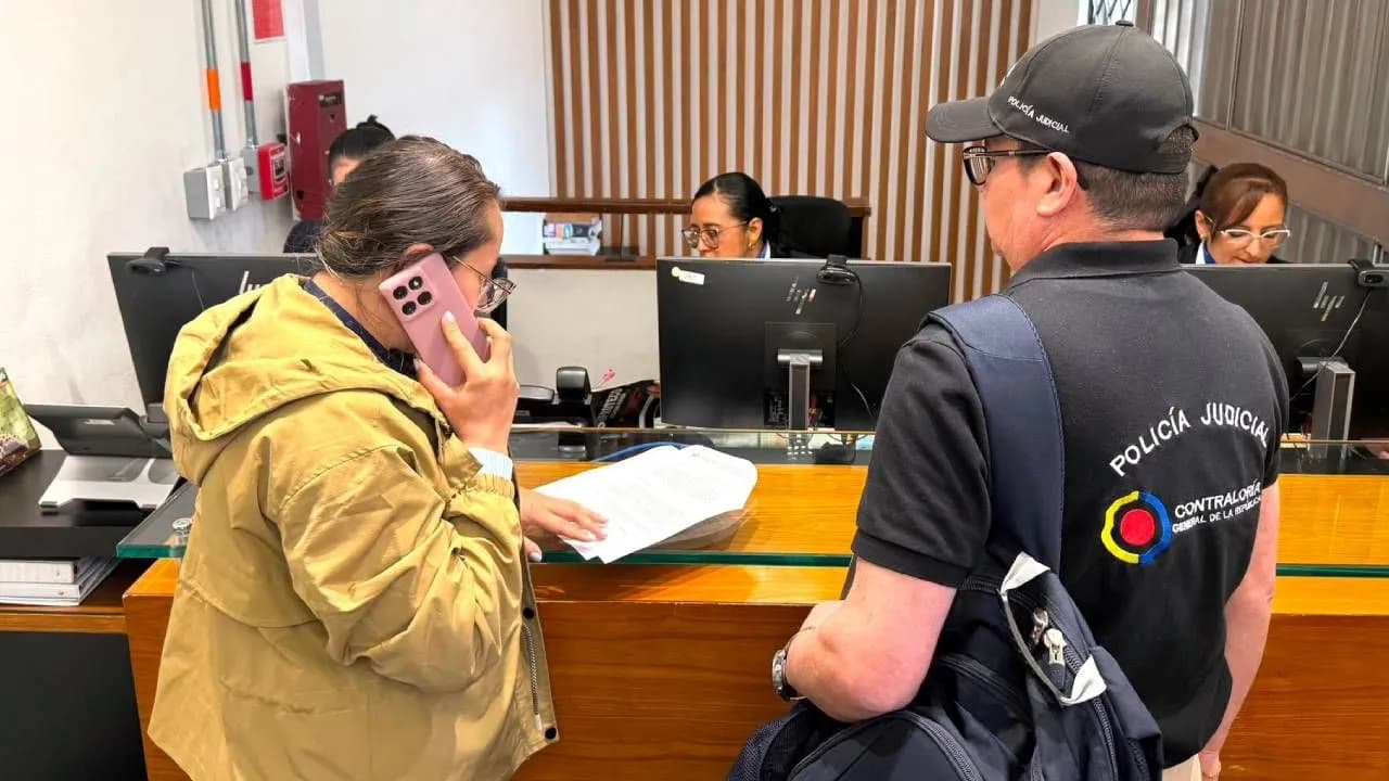 ¿Qué hacen la Policía Judicial de la Contraloría en el Ministerio de Hacienda?