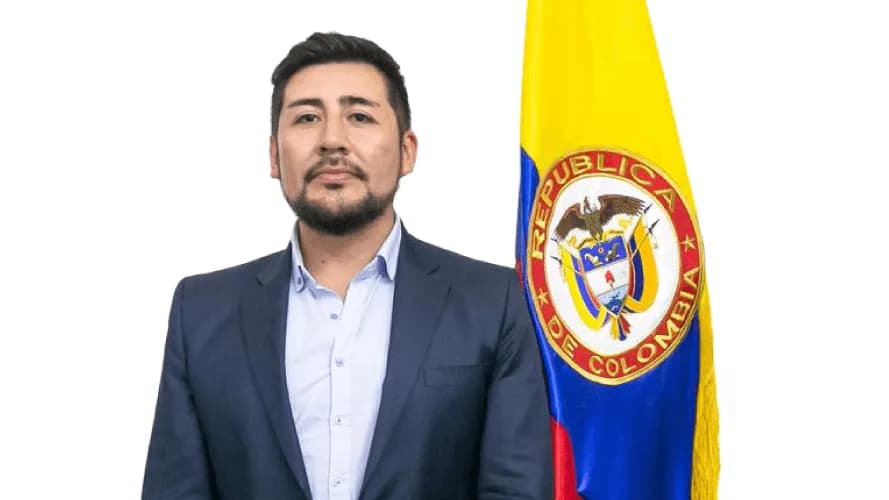 El viceministro que renunció para hacerle campaña a Cepeda aspira a volver a su cargo