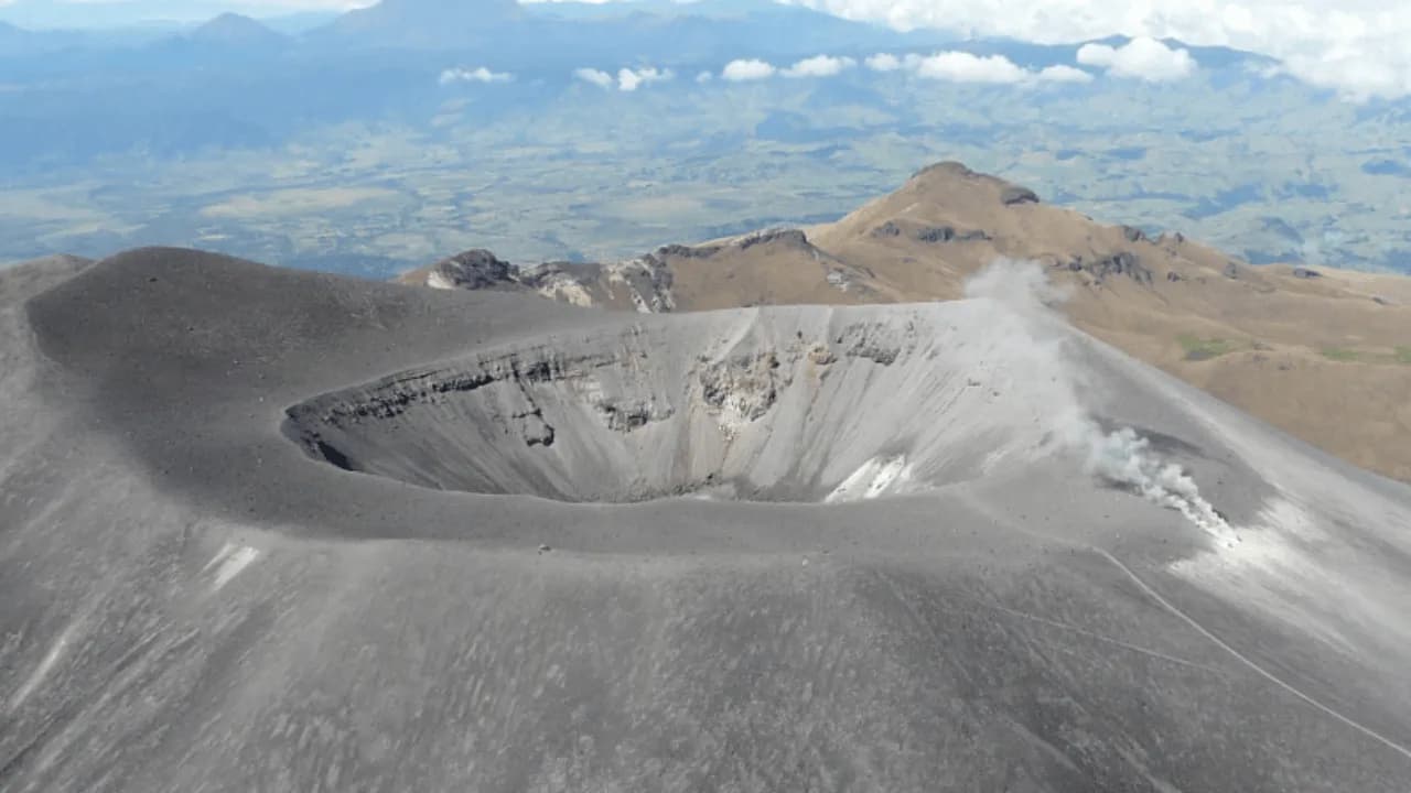 AeroCivil mantiene cerrado el aeropuerto de Popayán por actividad del volcán Puracé