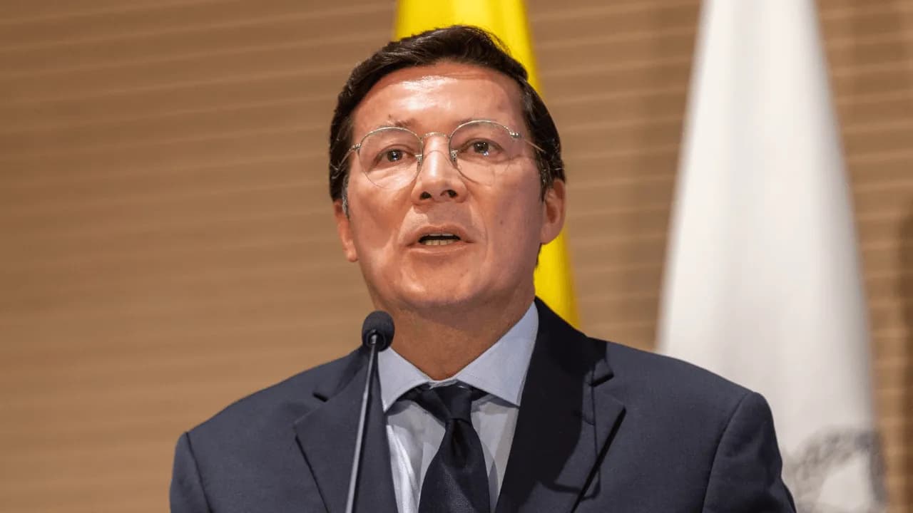 Hernán Penagos en el lanzamiento de la aplicación para registrar cédula para votar en el extranjero