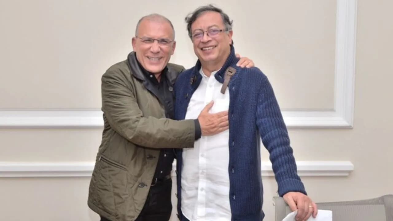 Roy Barreras y Gustavo Petro 3