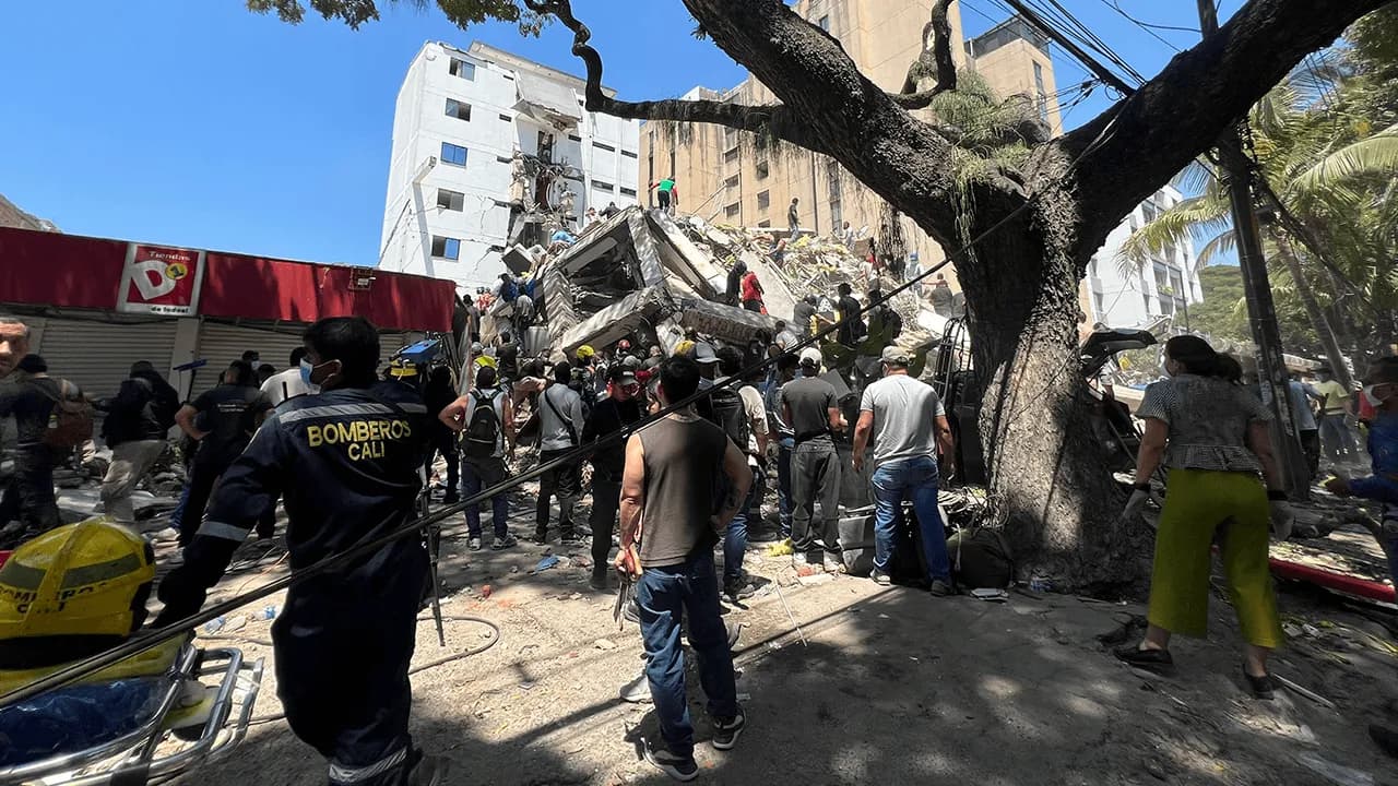 Medicina Legal divulga la identidad de las primeras víctimas del terremoto