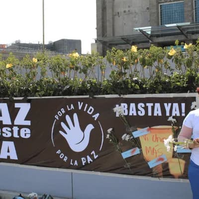 Protesta en el 2024 cuando viudas de diferentes territorios reclamaron frente a la Fiscalía por avances en los procesos de investigación. | Foto: Fundación Sin Olvidos
