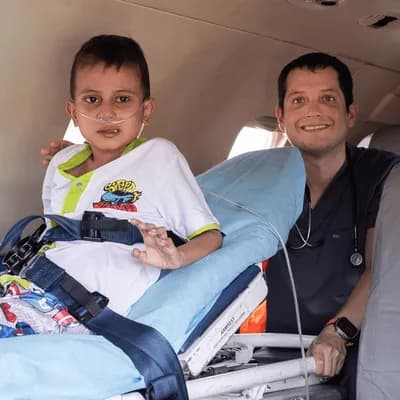 Avión ambulancia: así funciona la UCI aérea para trasladar pacientes como al niño Lucas Murillo