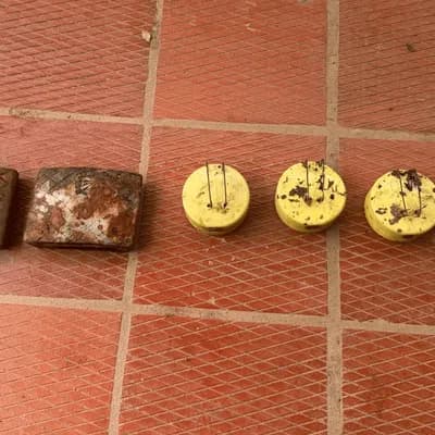 Encuentran explosivos y minas ocultos en cuerpos trasladados tras enfrentamientos en Guaviare