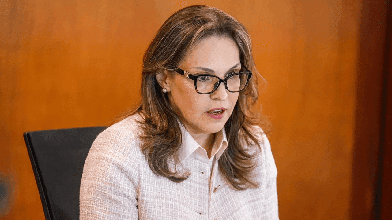 El primer decreto de Viviane Morales: así quiere blindar MinEducación la administración de colegios públicos por privados e iglesias 