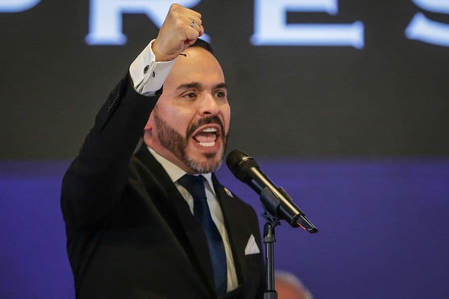 Proceso de empalme de Gobierno fue suspendido por los equipos de Gustavo Petro y de Abelardo de la Espriella Proceso de empalme de Gobierno fue suspendido por los equipos de Gustavo Petro y de Abelardo de la Espriella