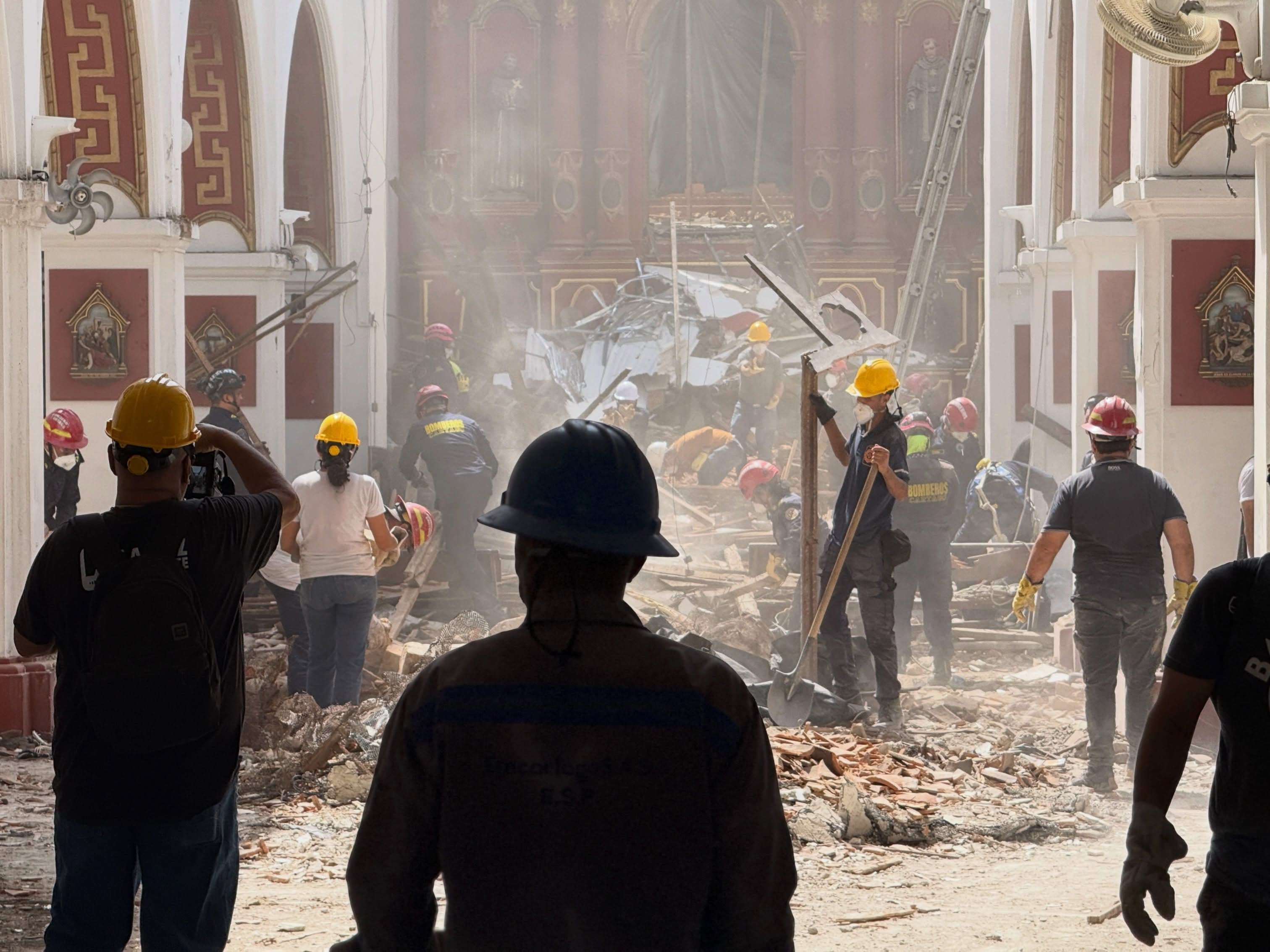 Las ciudades intermedias también piden ayuda tras el terremoto: revelan 15.000 damnificados y miles de viviendas afectadas Las ciudades intermedias también piden ayuda tras el terremoto: revelan 15.000 damnificados y miles de viviendas afectadas